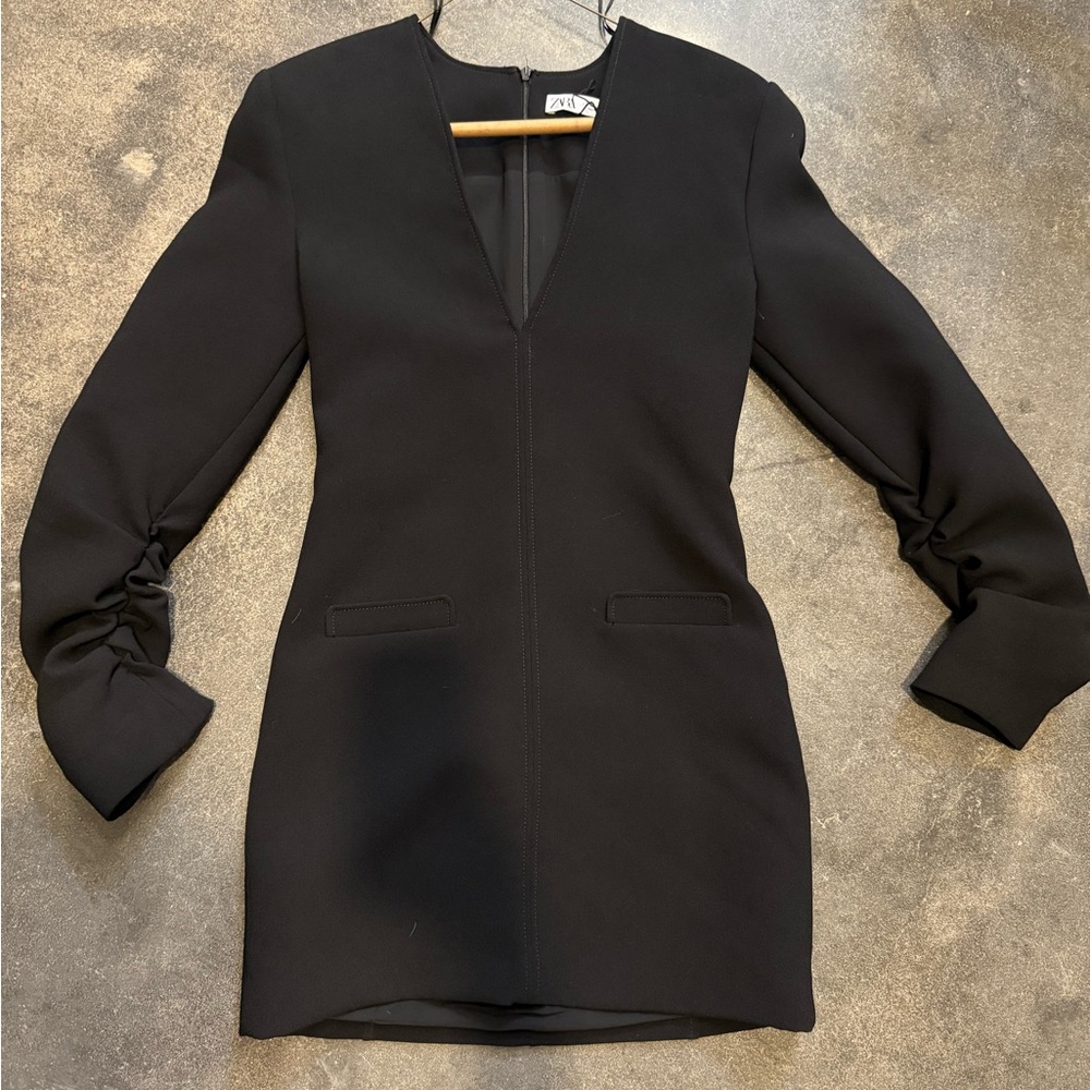 Zara Classic Black Apparel